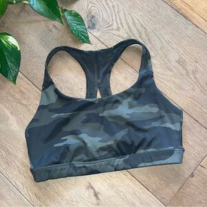 Athleta Ultimate Camo Printed Sports Bra M green black